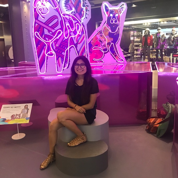 MEET YOUR BUYER/SELLER - Picture 5 of 6